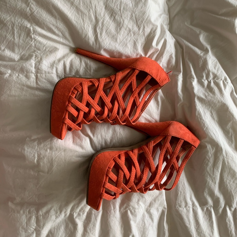 Straps high heals